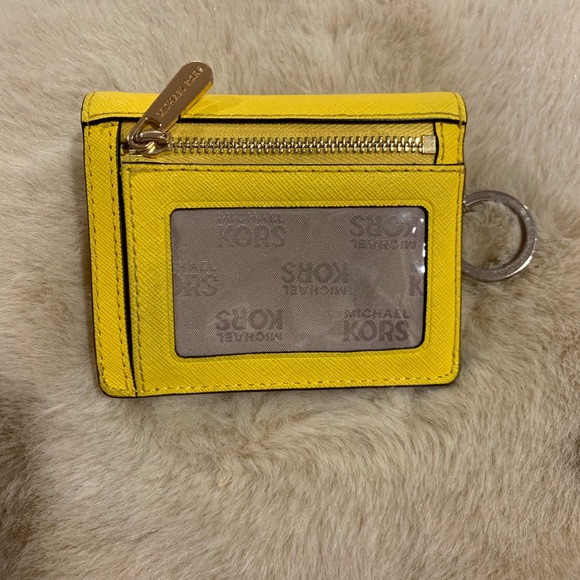 Michael Kors Key Ring Wallet - Picture 2 of 4